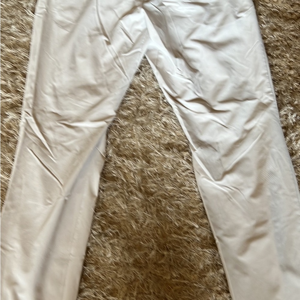 Nike Dri Fit mens golf pants size 32x32 beige color. Elastic waist, never worn